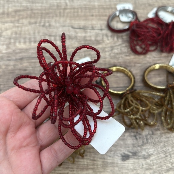 NWT 8 Pier 1 Napkin Rings Floral Beaded Jeweled Christmas Red Gold - Picture 3 of 4